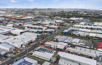Prime freehold road‑front industrial