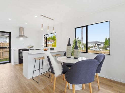 2/68 Meadowood Drive, Unsworth Heights