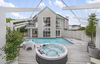 2/13 Walton Street, Remuera