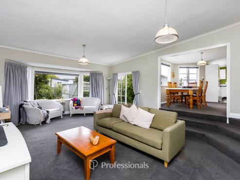 1071 High Street, Taita