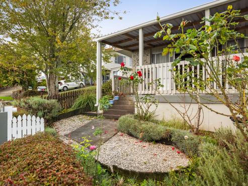 102 Marie Place, Thames