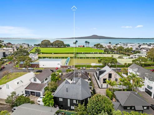 2/42 Goldie Street, Saint Heliers