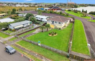 2 Arohanui Street, Huntly