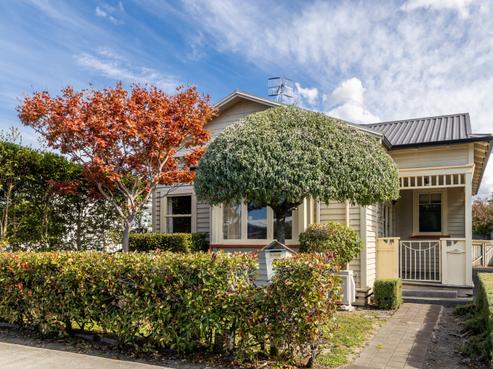 8 Mcdonald Street, Napier South
