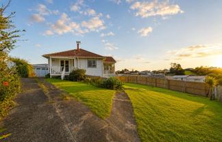 9 Morrie Laing Avenue, Mount Roskill