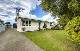 26 James Foley Avenue, Pirimai