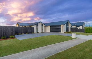 81 Tiritiri Moana Drive, Pegasus