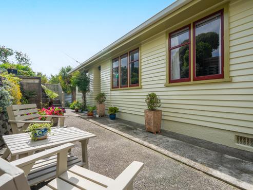 6 Te Reinga View, Tawa