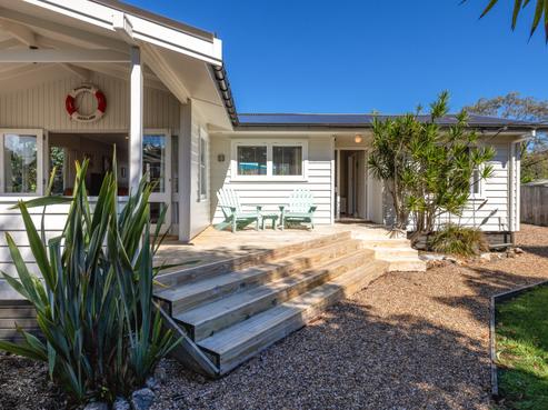 19 Manuka Road, Oneroa