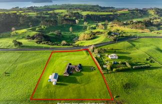 184 Grahams Beach Road, Awhitu