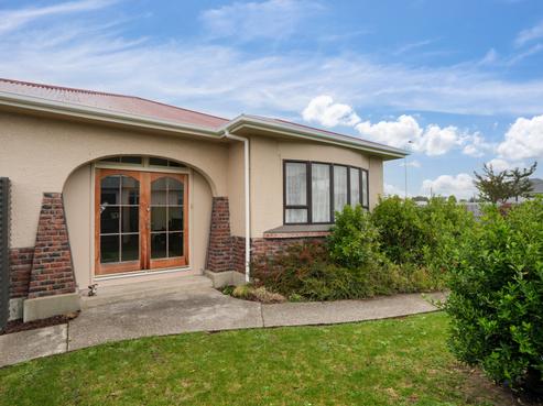 282 Princes Street, Strathern