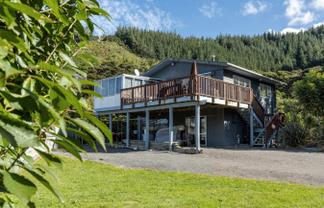 2 Hakahaka Road, Port Underwood