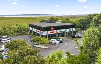 Entry level investment in Rosebank precinct