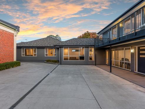 87 Wairakei Road, Bryndwr