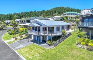 208 Russell Bruce Place, Onemana