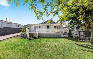 8 Cadman Avenue, Waterview