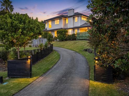 10 Bloomfield Rise, Arkles Bay
