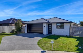 5 Helicon Street, Pegasus