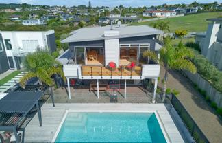 10  Columbia Crescent, Beachlands