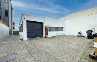 Mixed-use Onehunga Warehouse 