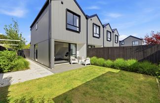 62D Cleveland Street, Edgeware