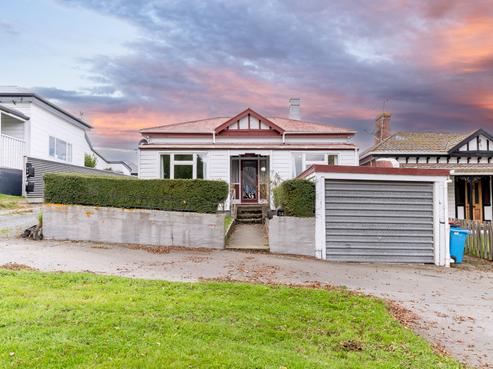 14 Memorial Avenue, Parkside