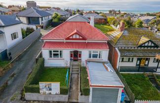 14 Memorial Avenue, Parkside