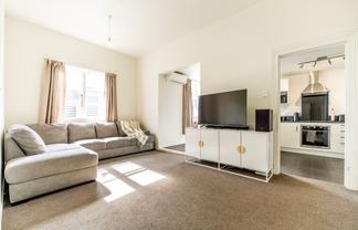 14 Memorial Avenue, Parkside