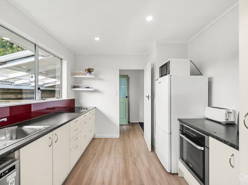 28 Omaha Grove, Totara Park