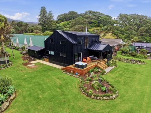 11 Mulberry Grove Road, Great Barrier Island