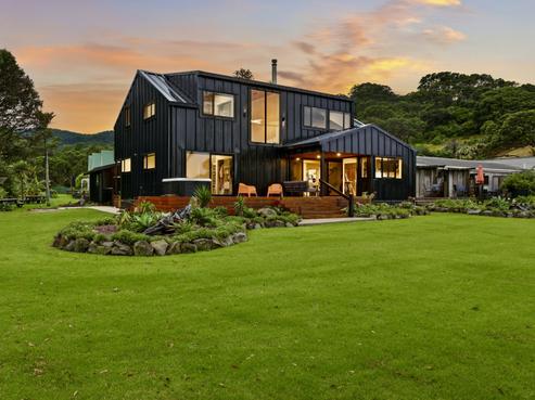 11 Mulberry Grove Road, Great Barrier Island
