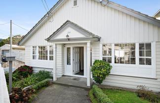 84 Waipapa Road, Hataitai