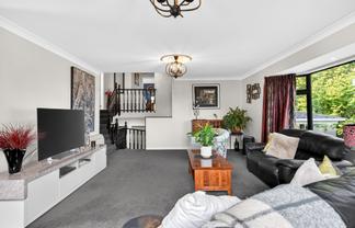 15-17 Malcolm Street, Martinborough