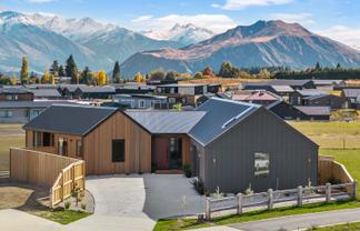 21 Packer Road, Wanaka