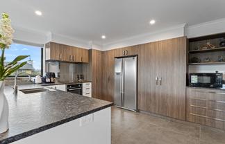 28 Catalina Crescent, Burleigh