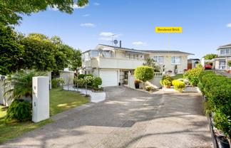 5 Borrowdace Avenue, Botany Downs