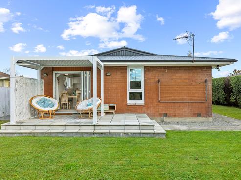 21 La Perouse Place, Northcote