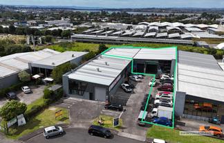 Rare St Johns Offering - 772sqm WH + Yard