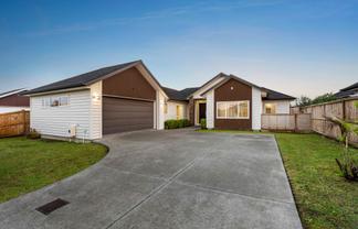12  Paso Fino Crescent, Karaka