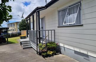 13 Silverstone Place, Henderson