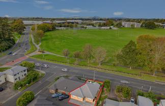 4/240 Old Farm Road, Hillcrest