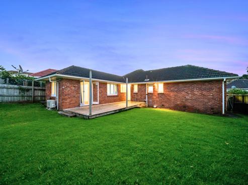 36 May Road, Mount Roskill
