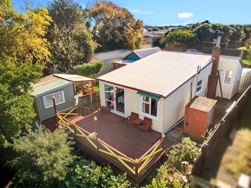 80 Pacific Drive, Southbridge
