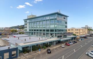 Iconic landmark with further income potential