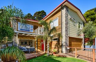 74F Heretaunga Square, Silverstream