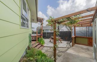 4 Cross Street, Drury