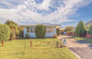 146 Springs Road, Hornby