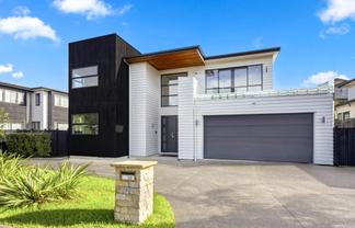 9 Caldera Drive, Long Bay