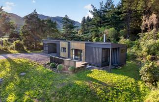 90 Hoeke Road, Carterton