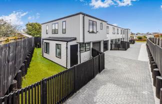10D Tinkler Place, Favona